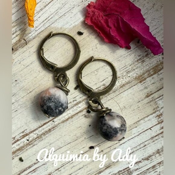 Pink and gray rhodonite spheres rustic earrings - Picture 1 of 1